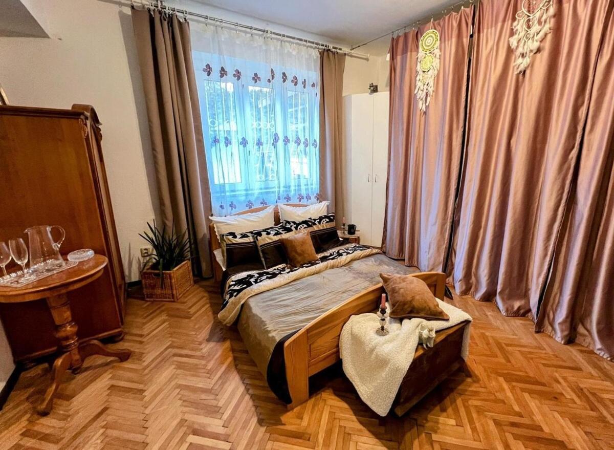 Apartmán Antique Charm 2 Bedroom *