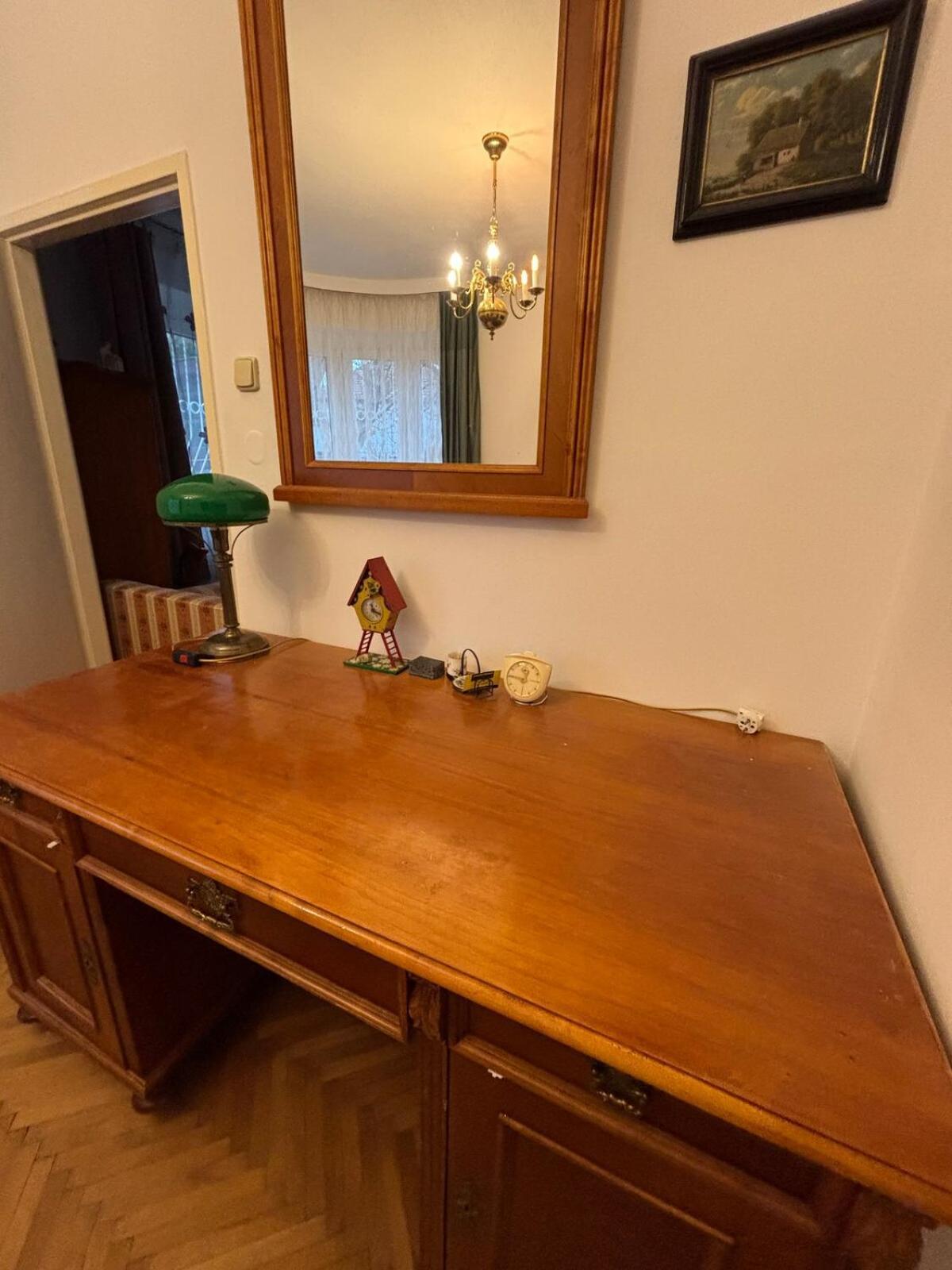 Antique Charm 2 Bedroom *