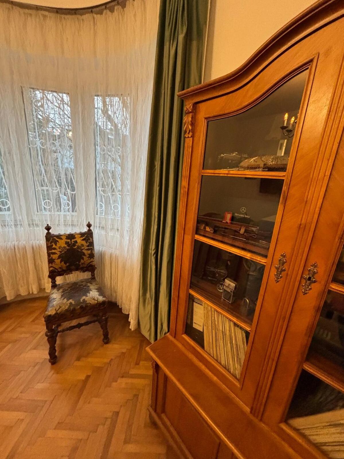 Antique Charm 2 Bedroom Praha